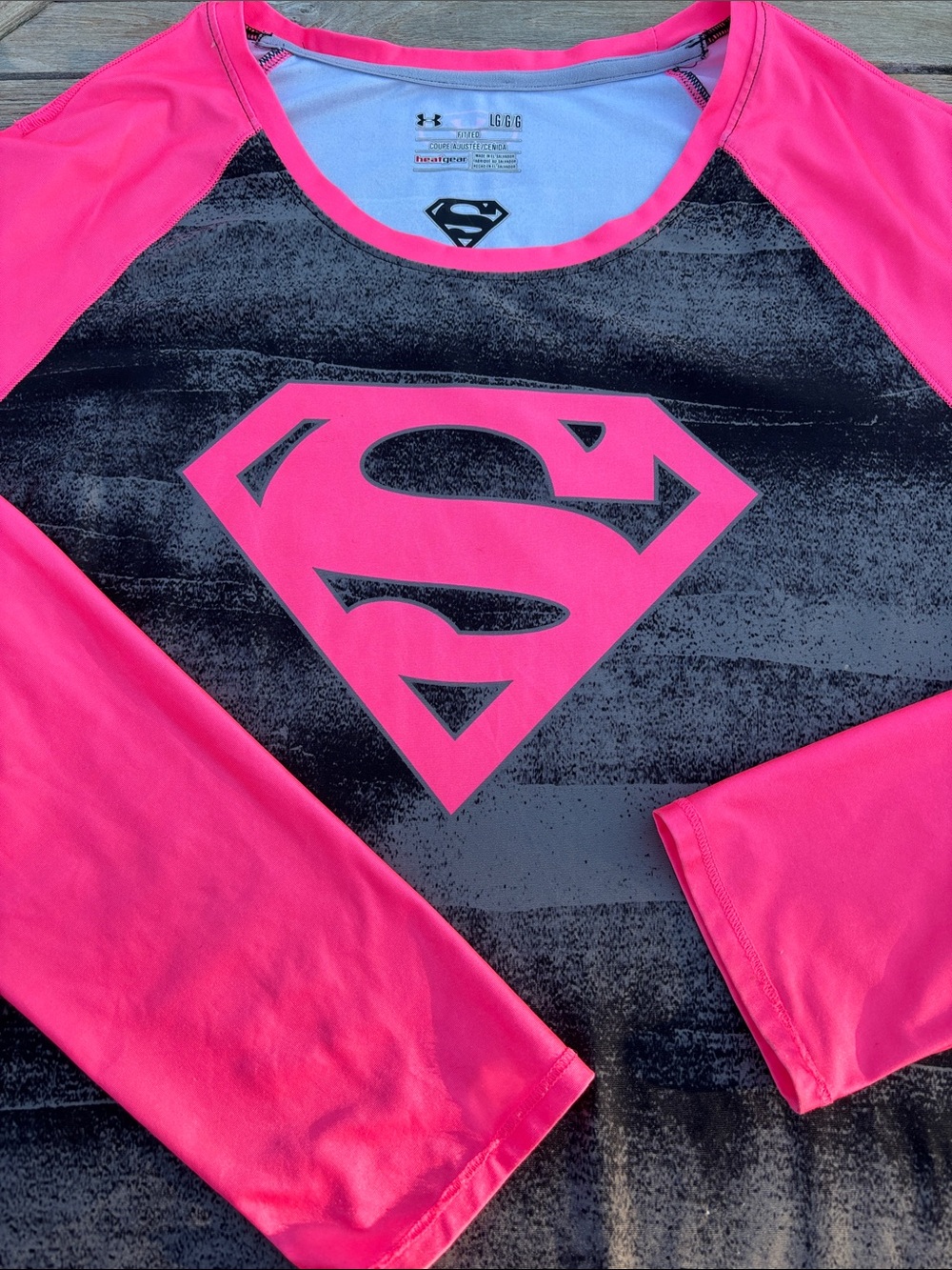 UNDER ARMOUR Pink/Black L Supergirl Heat Gear Performance Top (L-128)